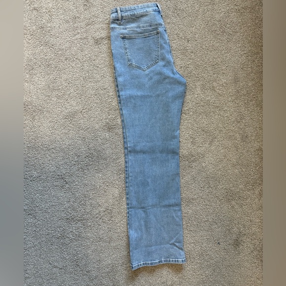 Bootcut jeans. - Picture 7 of 7